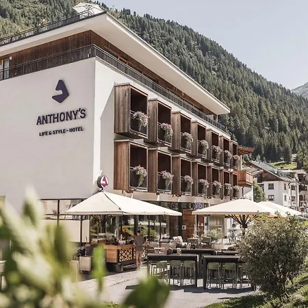 Anthony's Life&style Hotel 4*