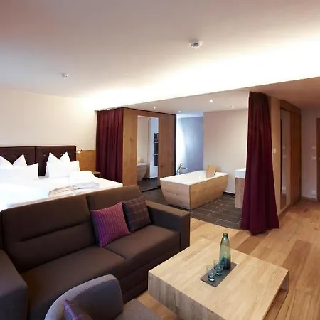 Anthony's Life&style Hotel 4*